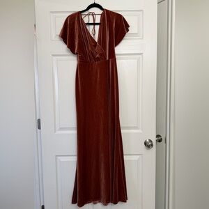 Jenny Yoo Ellis Flutter-Sleeve Open-Back Stretch Velvet Gown | size 8